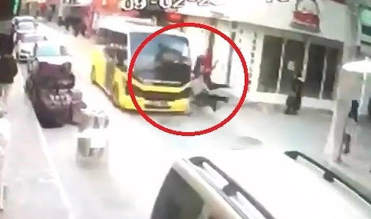 Feci kaza... Bisikletteki iki çocuğa minibüs çarptı: 1 ölü