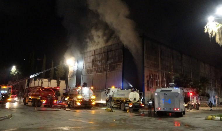 Antalya’da tersane yangını!