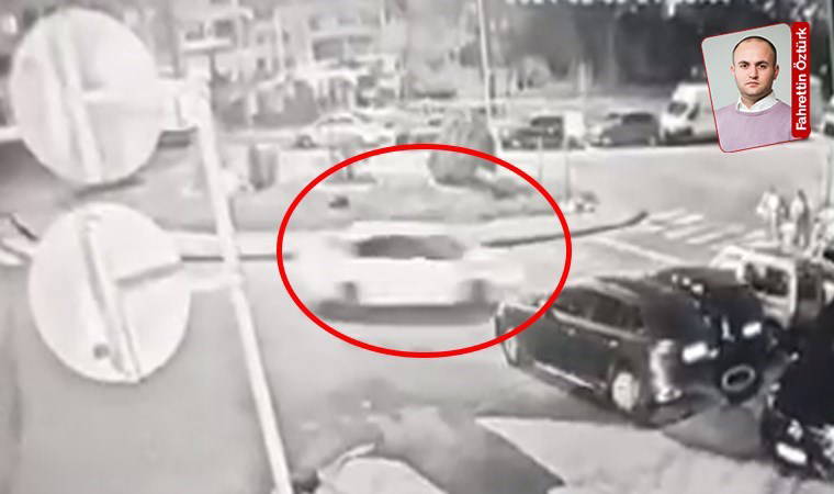 Alkollü sürücünün 2 motosikletliye çarpma anı kamerada