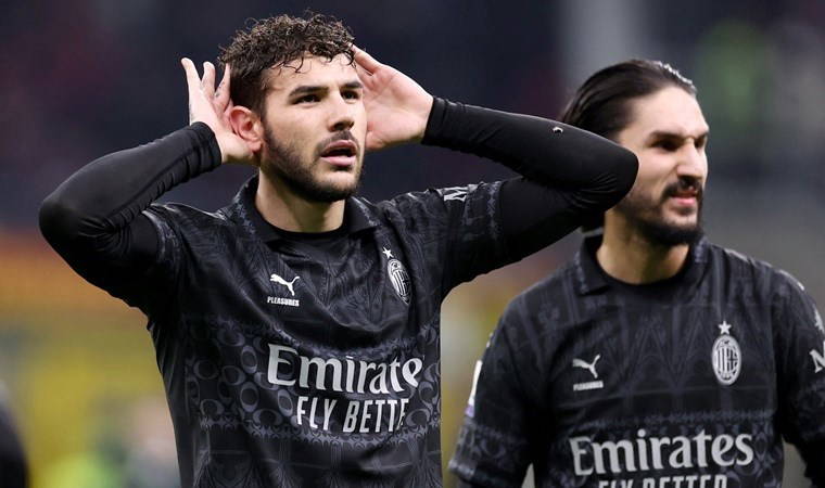 Milan, Napoli'yi Theo ile devirdi!