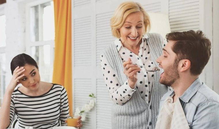 Annelerine ve kendi ailesine çok bağlı olan 4 erkek burcu...