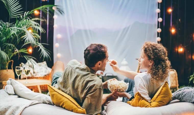 Sevgililer gününde izlenecek 10 romantik film: Sevgililer Günü'nü romantizmle geçirin