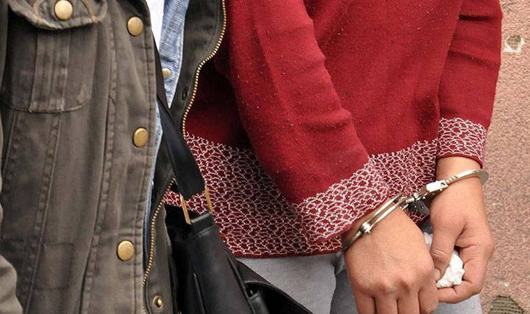 Fuhuştan gözaltına alındı: 12 yıl hapis cezasıyla arandığı ortaya çıktı
