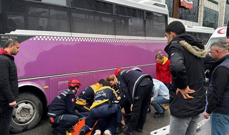 Sakarya'da geri geri giden otobüs yayayı ezdi