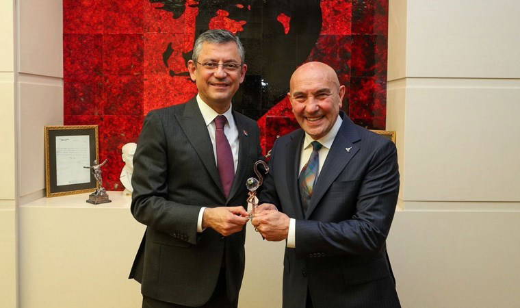 Özgür Özel'den İzmir'de 'değişim' mesajı: Bundan sonraki devir teslimde!