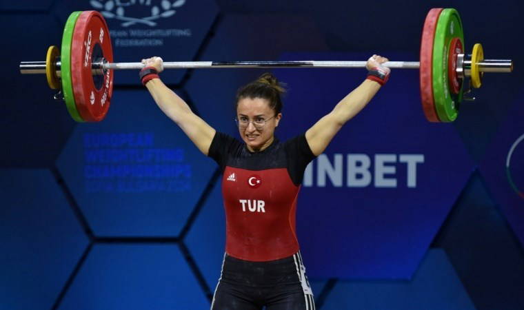 Aysel Özkan Bulgaristan'da bronz madalyanın sahibi oldu!