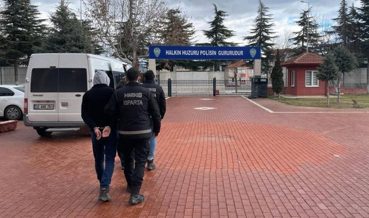Isparta’da kahvehaneye narkotik operasyonu: 2 şüpheli tutuklandı