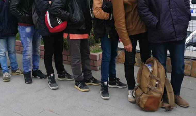 Eskişehir'de 20 kaçak göçmen yakalandı, 2 kişi tutuklandı!