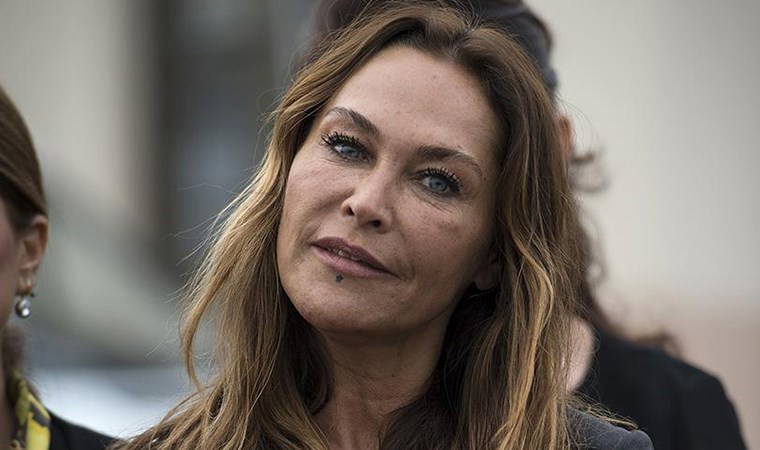 Hülya Avşar'ın imzasını taklit davasında karar