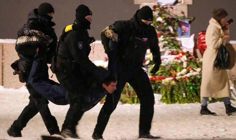 Rusya'da 'Navalni' protestoları: Çok sayıda gözaltı var