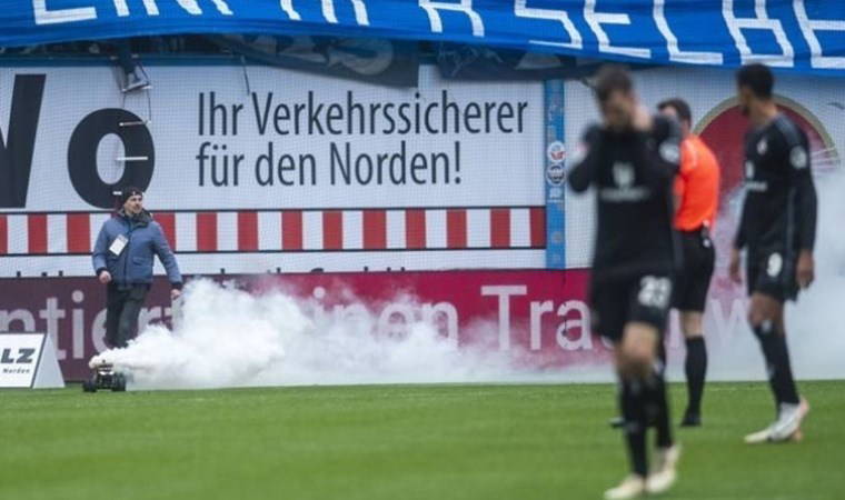 Oyuncak araba ile bastılar...