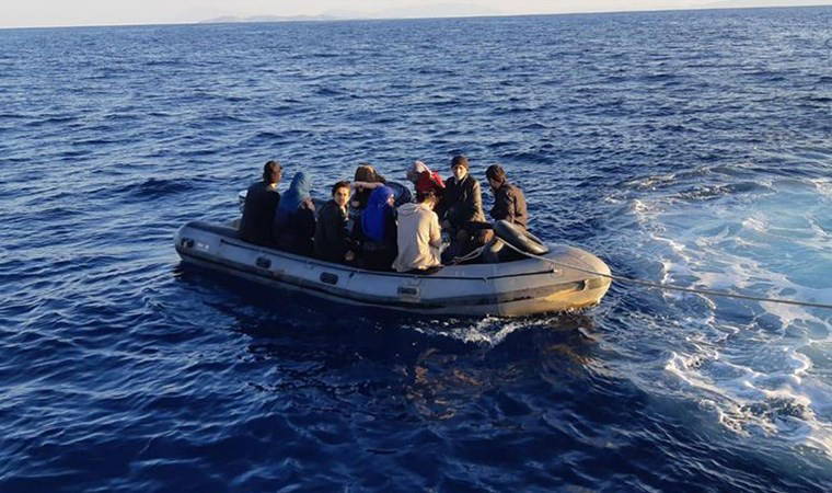 Ayvacık açıklarında 46 kaçak göçmen yakalandı