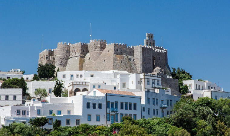 Vizesiz gidebileceğiniz Ege'nin Gizemli Cenneti: Patmos Adası