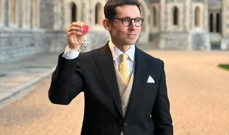 Türk modacı Yunanistan ile İngiltere arasında krize neden oldu