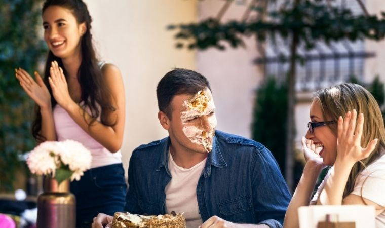 Başkalarını güldürmeyi çok severler: İşte mizahşör burçları...