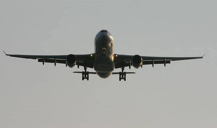 Yolcu uçağında bomba tehdidi... Acil iniş yapıldı!