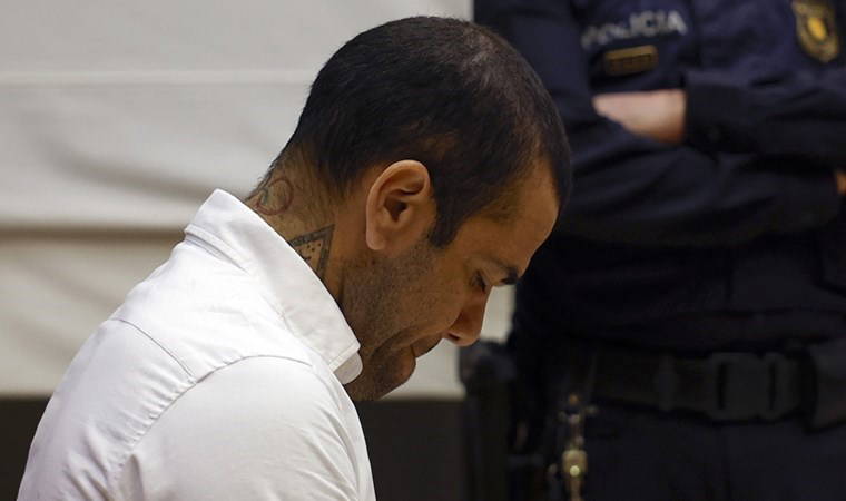 Son Dakika... Eski Brezilyalı futbolcu Dani Alves'e hapis cezası!