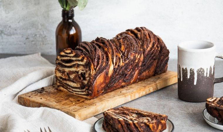 Litvanya'nın çikolata bombası olan tatlısı: İşte leziz Babka tarifi...