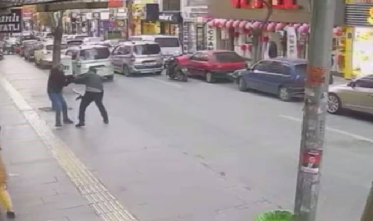 Takip ettiği husumetlisini sokak ortasında öldürdü, iki çocuğu yaraladı!