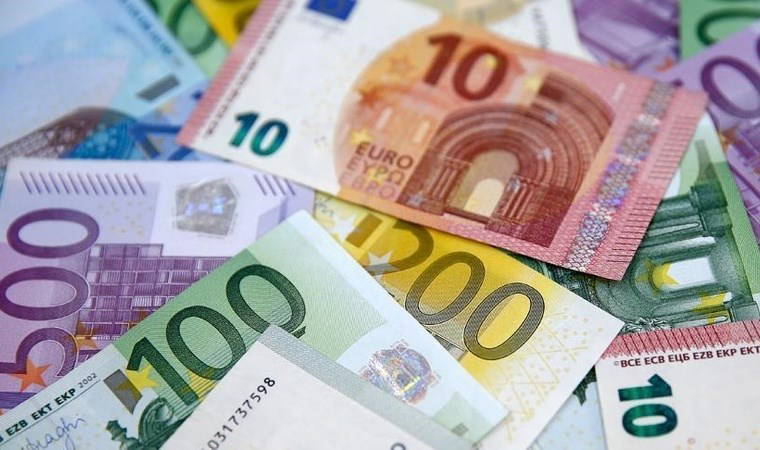 AB'den Polonya kararı: Dondurulan fonlar serbest bırakıldı