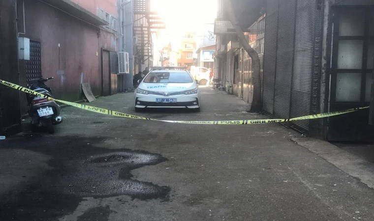 Zonguldak'ta kamyonet kasasının kapağı ile duvar arasına sıkışan çocuk yaşamını yitirdi