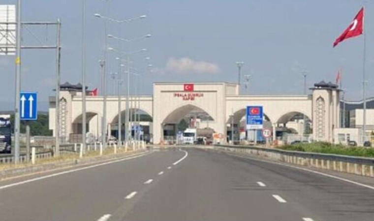 Sınır kapısında 51 kaçak göçmen yakalandı