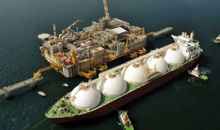 Katar, LNG üretim kapasitesini 142 milyon tona çıkaracak