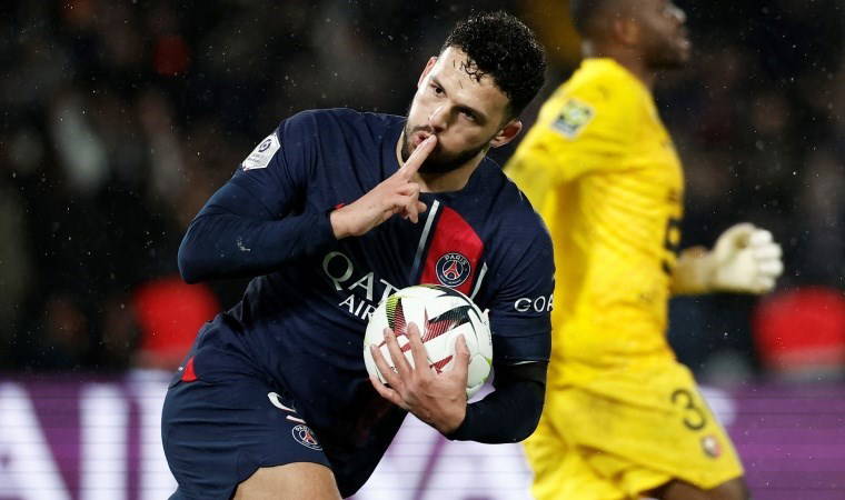 Paris Saint-Germain puanı son anda kurtardı!