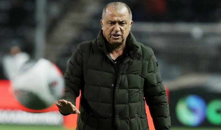 Fatih Terim'e kendi evinde şok! 10 kişi kalan Panathinaikos direnemedi!