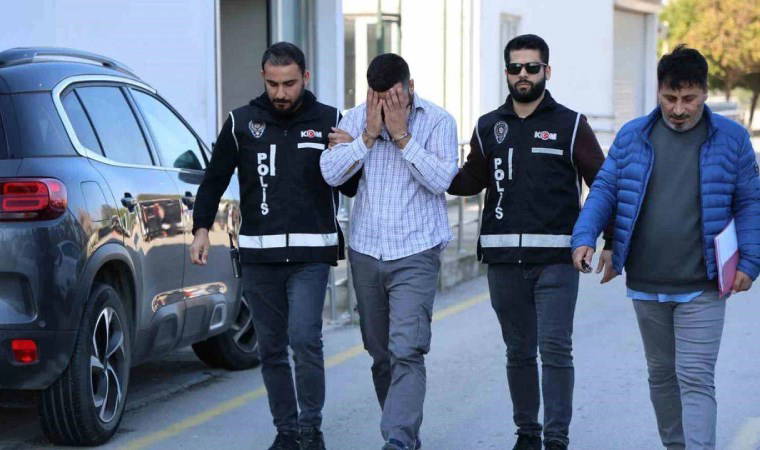 Kendisini durduran polislere 'Hayırdır devrem?' dedi, yakalandı