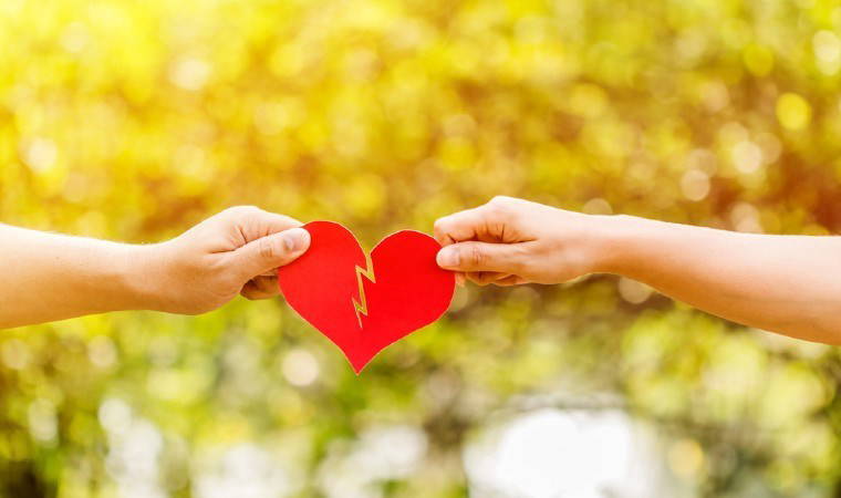 Başınızı duvarlara vurabilirsiniz: İşte ayrıldığınız için pişman olabileceğiniz burçlar...