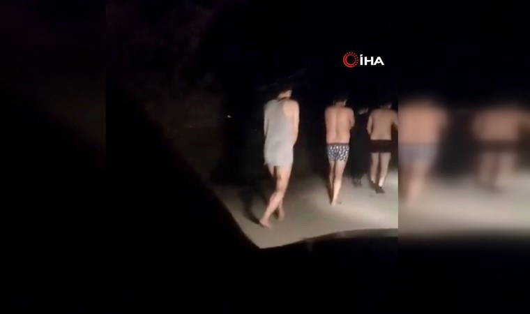 Sırbistan'da skandal görüntü: 'Yarı çıplak yürüdüler'