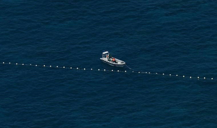 Güney Çin Denizi'nde gerilim tırmanıyor: Yüzen bariyer yerleştirdi
