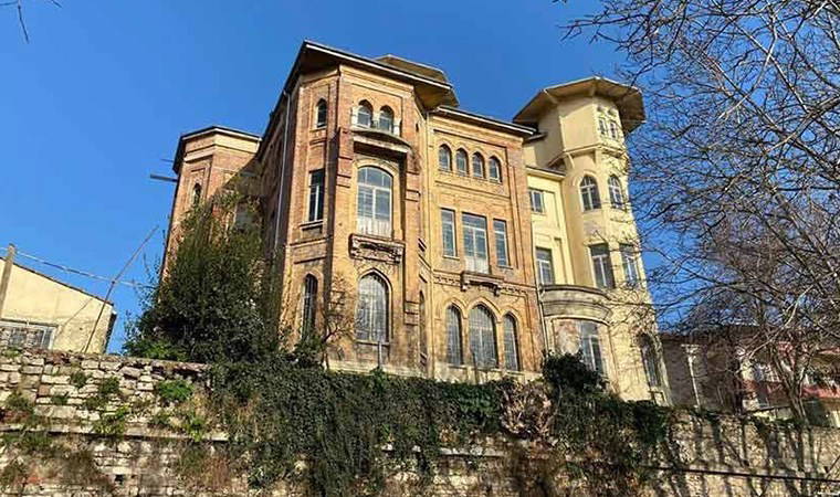 İstanbul'un tarihi sembolü Bulgur Palas, yeniden hayata dönüyor