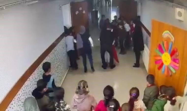 O anlar kamerada... Öğretmen 'heimlich manevrası' ile öğrencinin hayatını kurtardı!