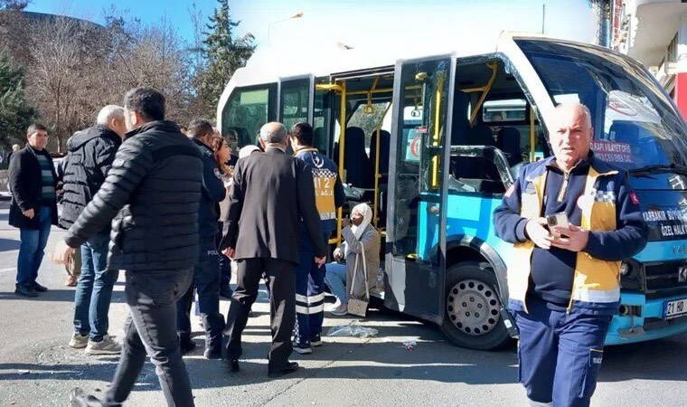 Diyarbakır'da feci kaza... 3'ü ağır 8 yaralı