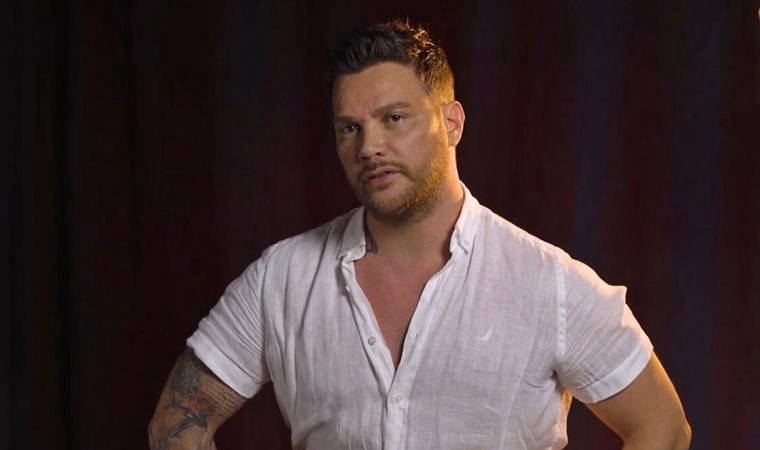 Seçim şarkısını da yaptı