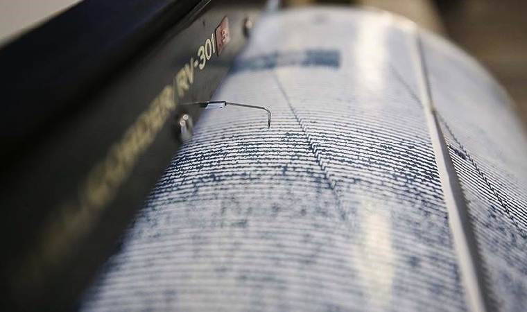 Son dakika... AFAD duyurdu: İzmir açıklarında 3.7 büyüklüğünde deprem!