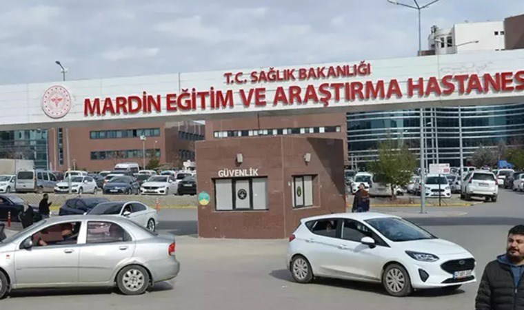 Hemşirenin çağırdığı bir grup, sağlık çalışanlarını darbetti!