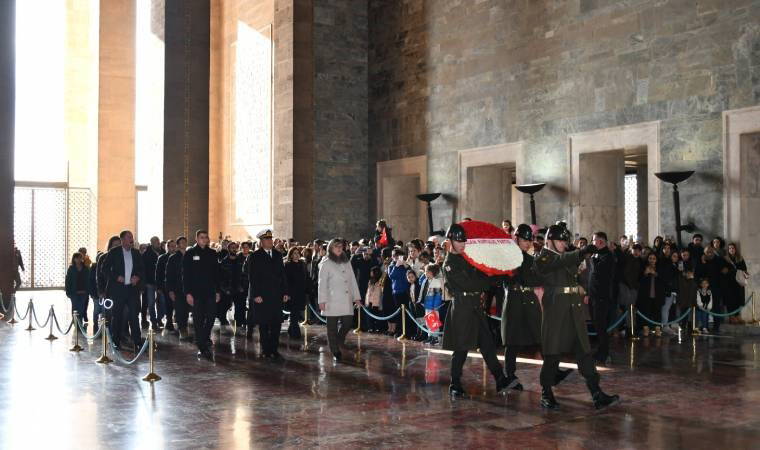 HKP'den Anıtkabir'e ziyaret: Şeriat naralarına inat laikliği savunmaya devam edeceğiz!