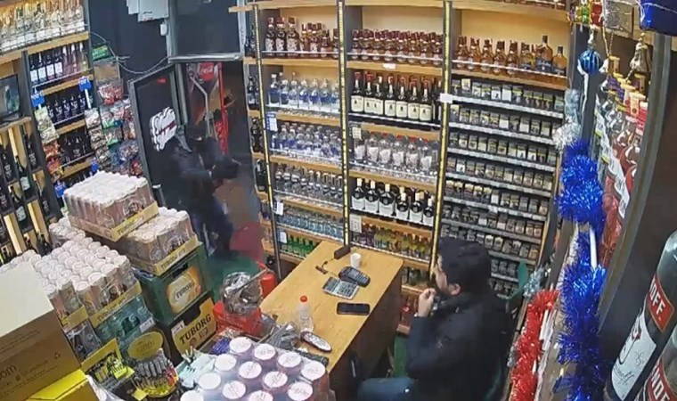 Bahçelievler'de tekel bayisine silahlı saldırı!