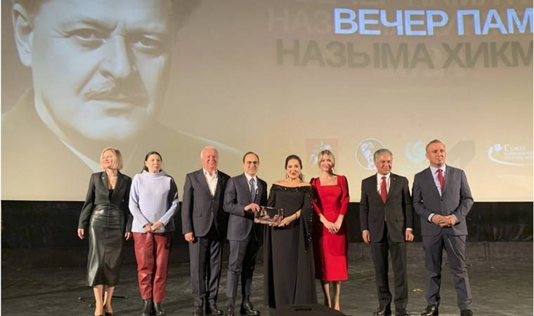 Rusya'da anıldı: Nazım Hikmet 122 yaşında