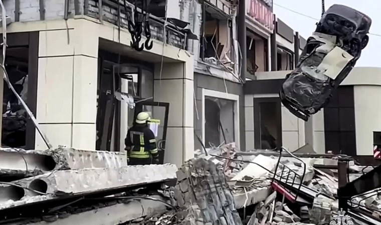 Ukrayna Luhansk'ı vurdu: 28 ölü