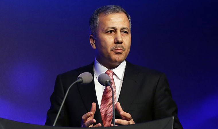 Bakan Yerlikaya duyurdu... Yurtdışı bağlantılı organize suç örgütü çökertildi: 18 gözaltı