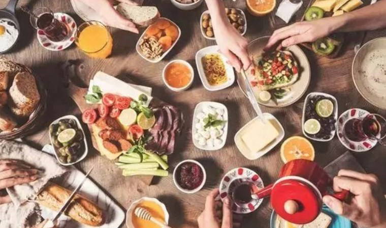 Kilo vermek isteyenler dikkat: 'Sabahları kahvaltıyı atlayanlar daha çok kilo alıyor'