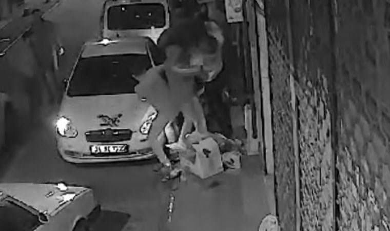 Sultangazi'de garip anlar... Asker eğlencesinde saç saça baş başa kavga!