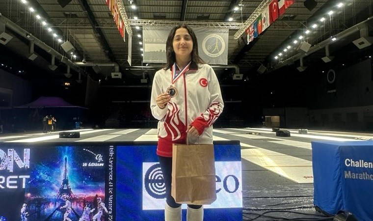 Milli sporcu Ada Küfeciler, Fransa'da bronz madalya kazandı!