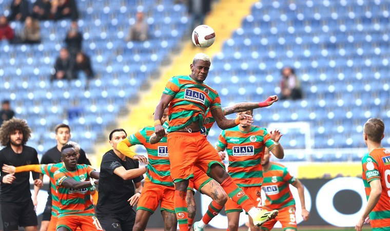 Alanyaspor, Cordova'yı Sochi'ye kiraladı