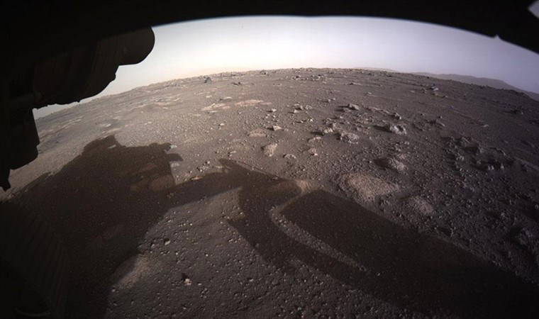 NASA'nın keşif aracı ortaya çıkardı! Mars'ta antik göl bulundu...