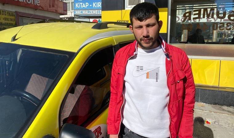 Taksi şoförü aracına aldığı müşterisi tarafından bıçaklandı!